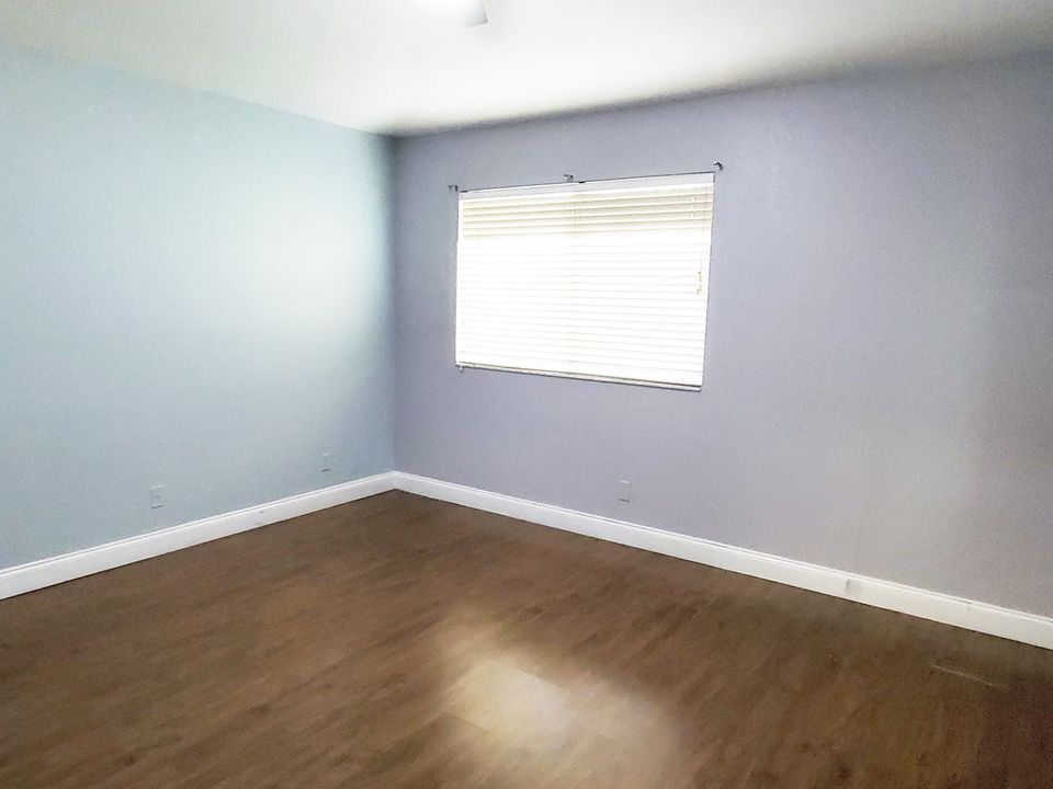 En Venta: $355,000 (3 camas, 2 baños, 1651 Pies cuadrados)