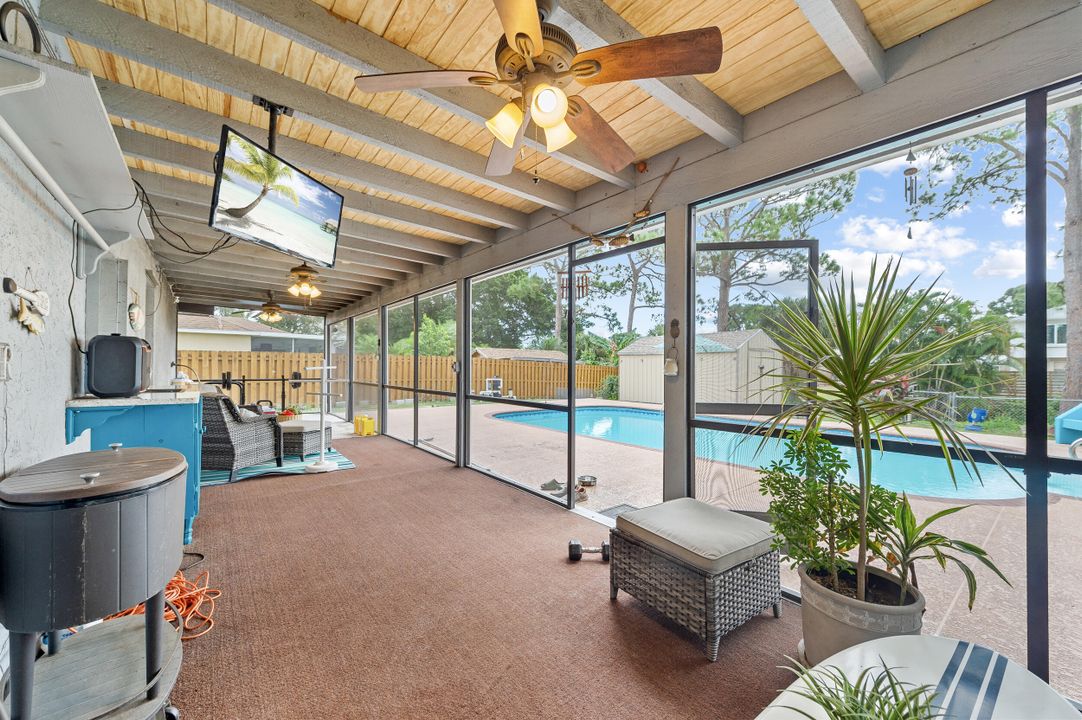 For Sale: $389,000 (3 beds, 2 baths, 1453 Square Feet)