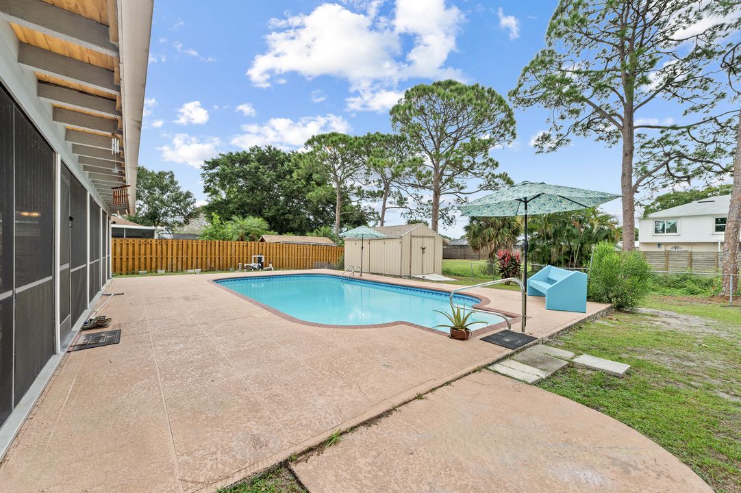 For Sale: $389,000 (3 beds, 2 baths, 1453 Square Feet)