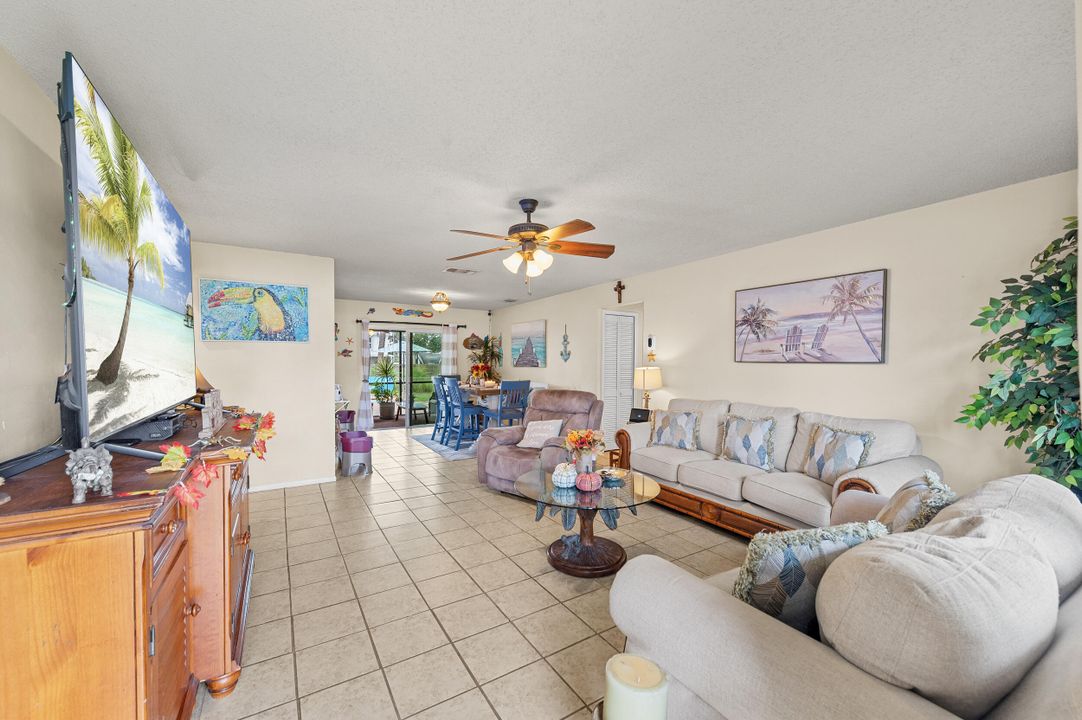 For Sale: $389,000 (3 beds, 2 baths, 1453 Square Feet)