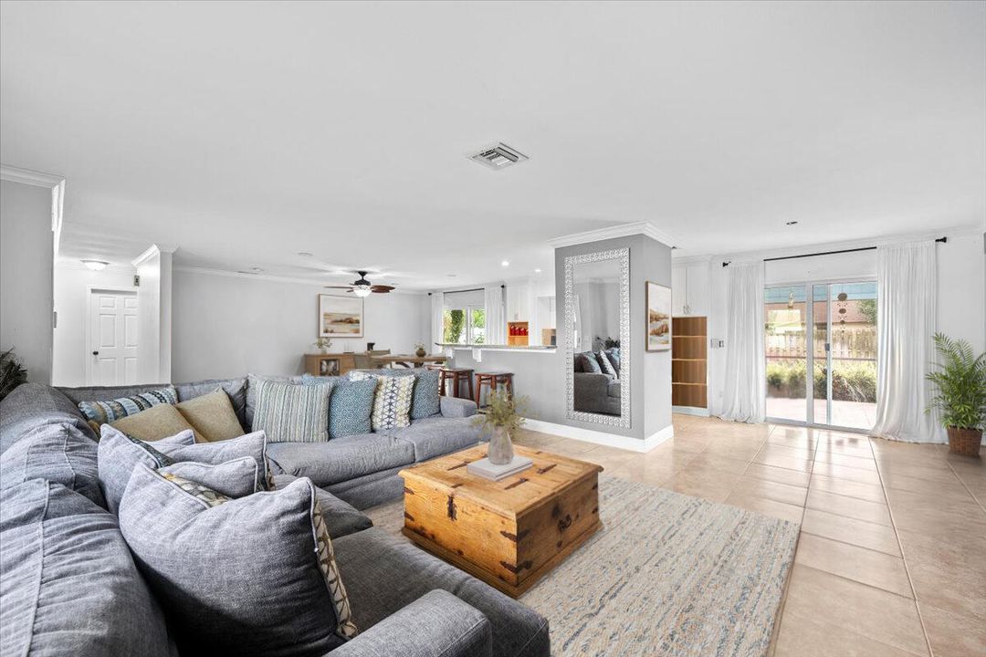 Active With Contract: $599,000 (3 beds, 2 baths, 1621 Square Feet)