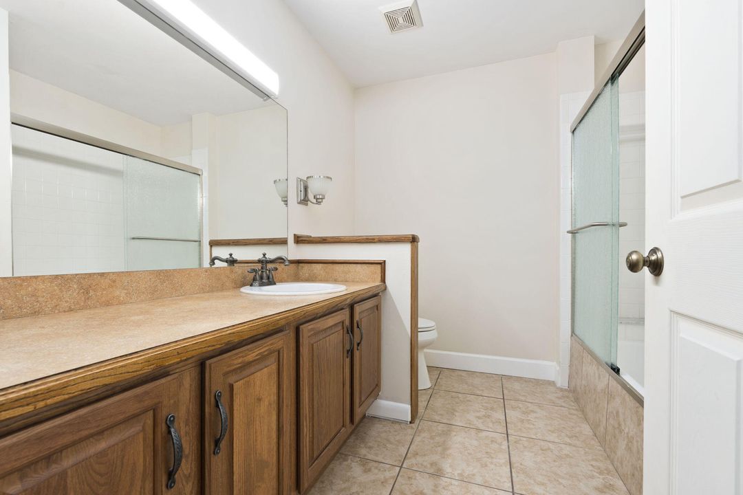 На продажу: $199,000 (2 спален, 2 ванн, 1409 Квадратных фут)