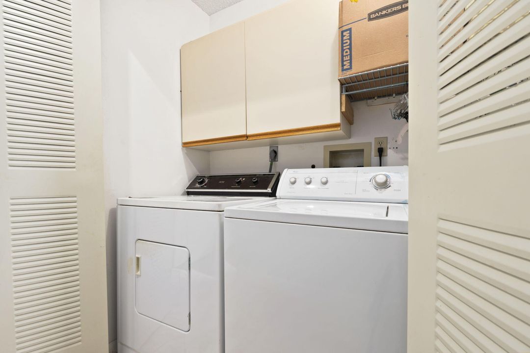 На продажу: $199,000 (2 спален, 2 ванн, 1409 Квадратных фут)