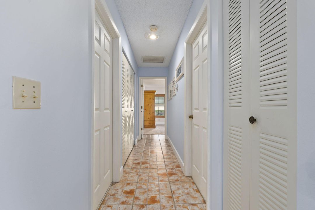 На продажу: $199,000 (2 спален, 2 ванн, 1409 Квадратных фут)