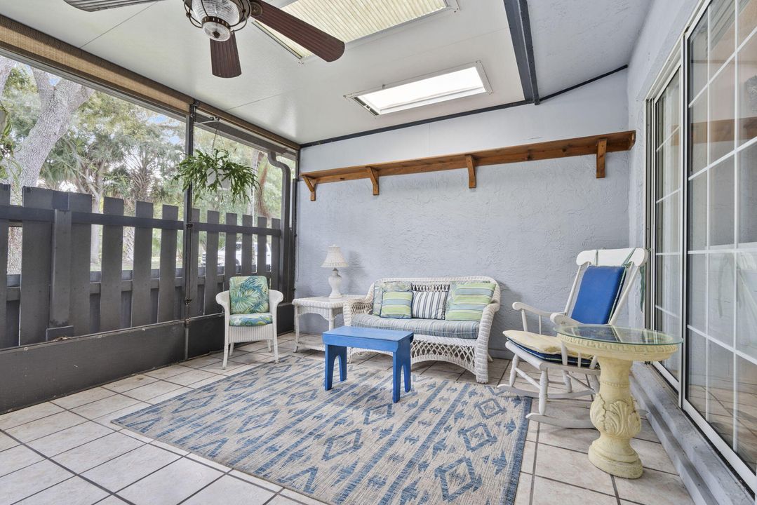 На продажу: $199,000 (2 спален, 2 ванн, 1409 Квадратных фут)