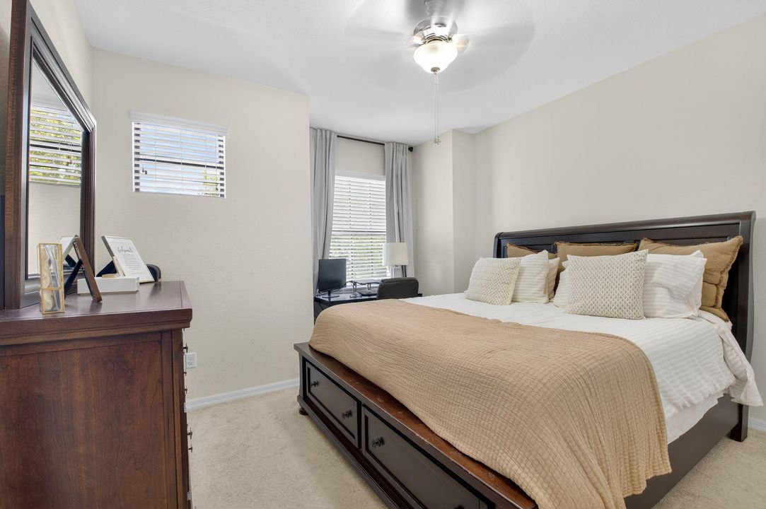 合同活跃: $490,000 (3 贝兹, 2 浴室, 1911 平方英尺)