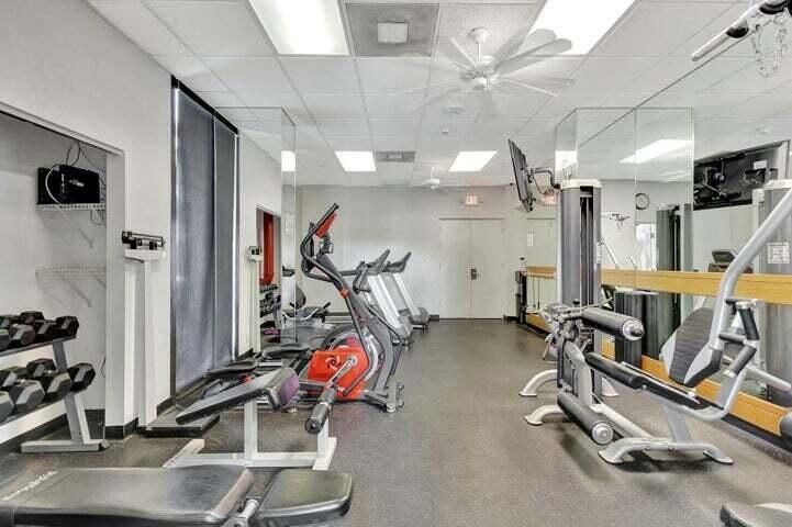 For Sale: $749,900 (2 beds, 2 baths, 1435 Square Feet)