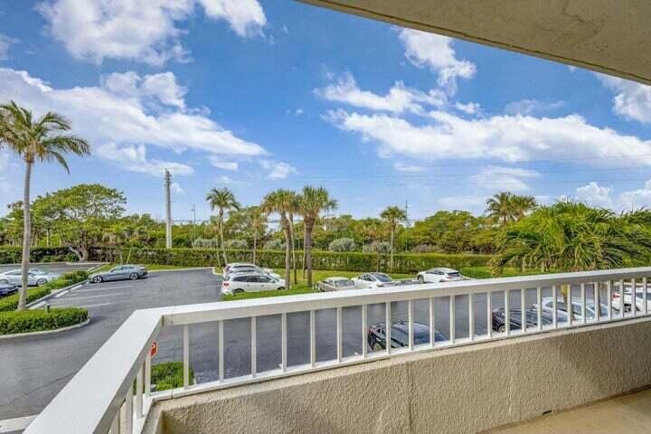 For Sale: $749,900 (2 beds, 2 baths, 1435 Square Feet)