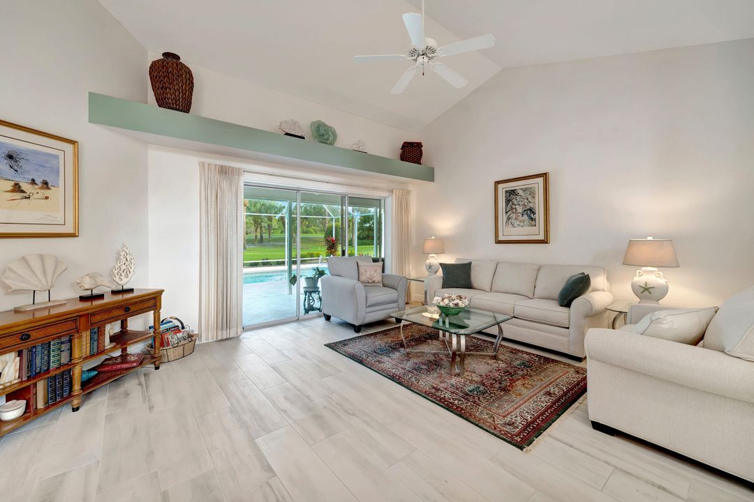 En Venta: $740,000 (4 camas, 3 baños, 2456 Pies cuadrados)