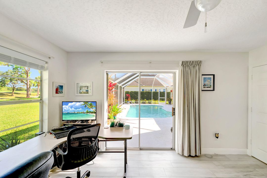 En Venta: $740,000 (4 camas, 3 baños, 2456 Pies cuadrados)