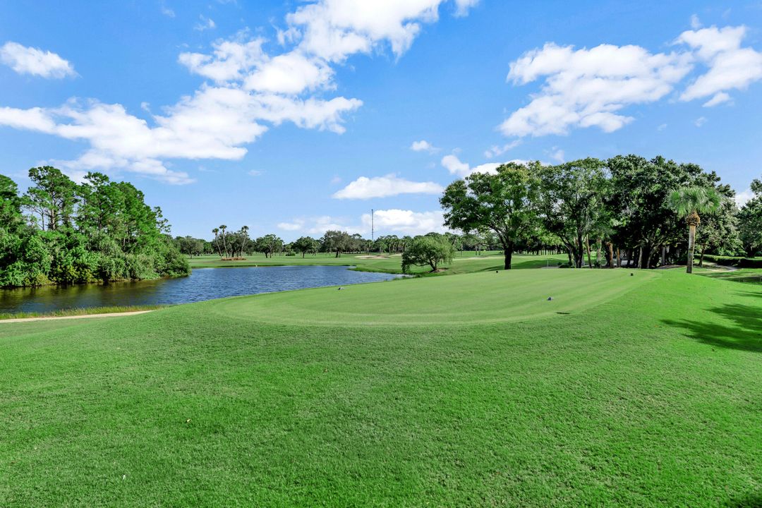 En Venta: $740,000 (4 camas, 3 baños, 2456 Pies cuadrados)