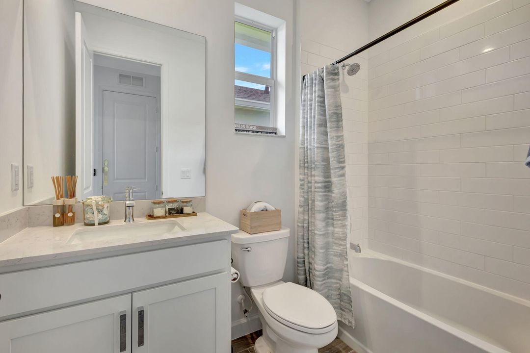 Под контрактом: $599,000 (4 спален, 3 ванн, 2228 Квадратных фут)