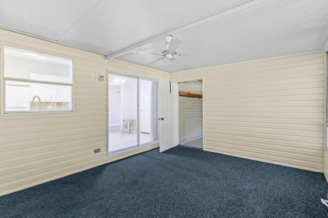 合同活跃: $129,995 (3 贝兹, 2 浴室, 1693 平方英尺)