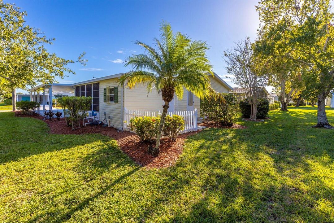 合同活跃: $129,995 (3 贝兹, 2 浴室, 1693 平方英尺)