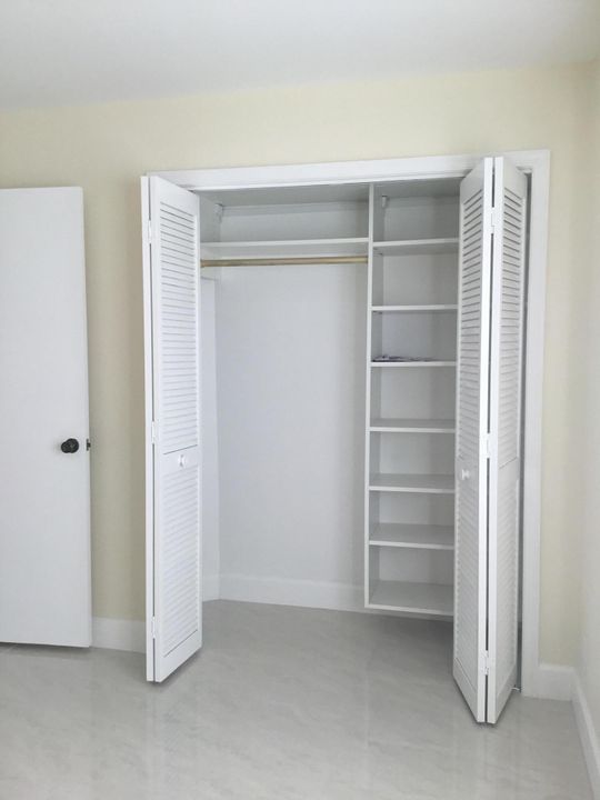 合同活跃: $2,800 (2 贝兹, 2 浴室, 1448 平方英尺)