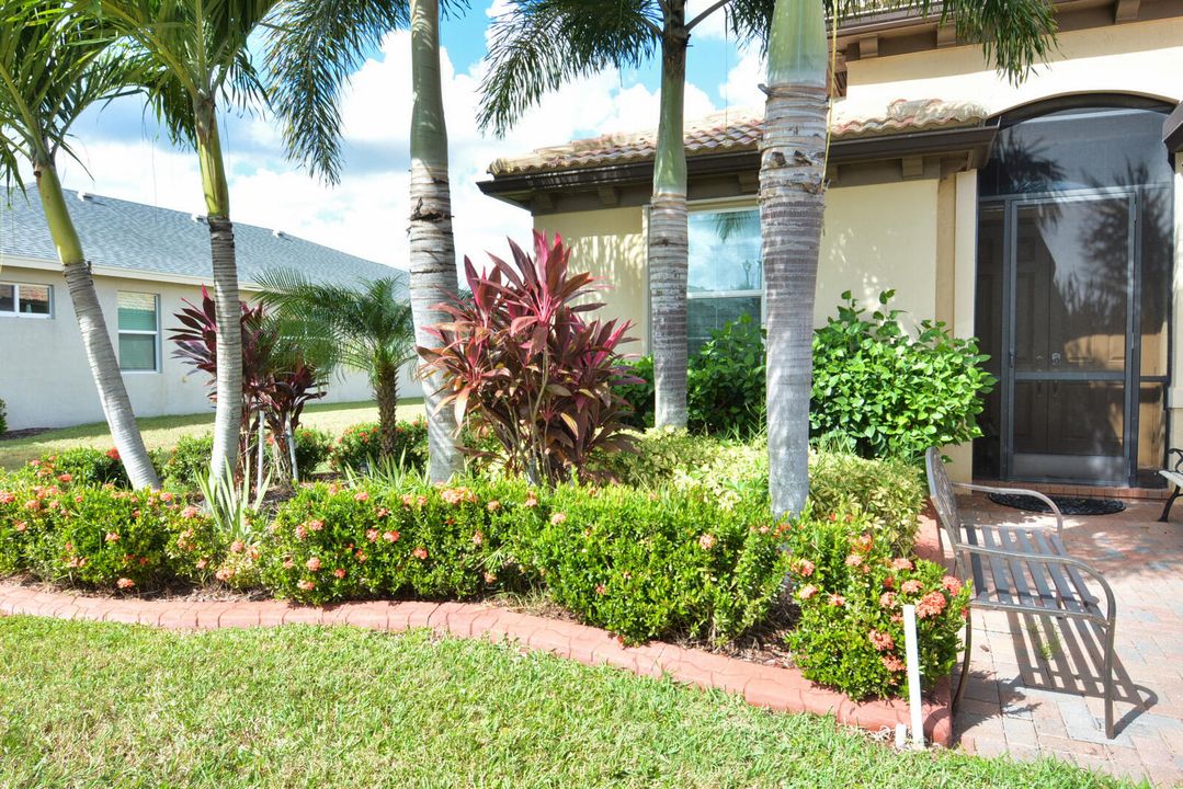 For Sale: $511,000 (2 beds, 2 baths, 2036 Square Feet)