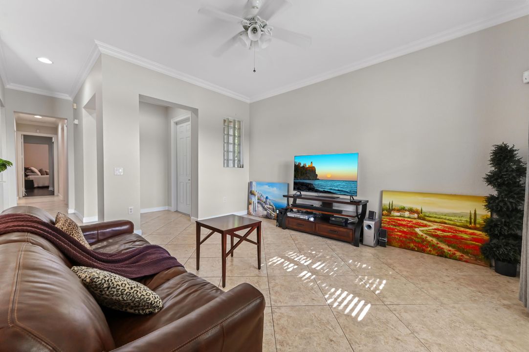 For Sale: $375,000 (3 beds, 2 baths, 1455 Square Feet)