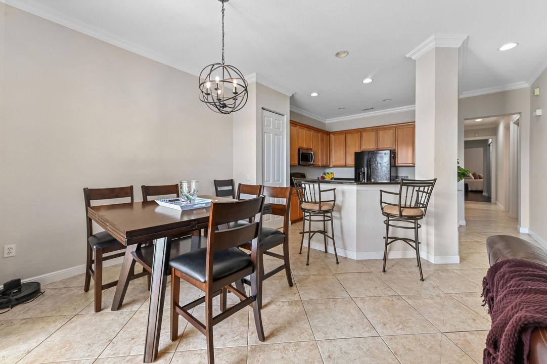 For Sale: $375,000 (3 beds, 2 baths, 1455 Square Feet)