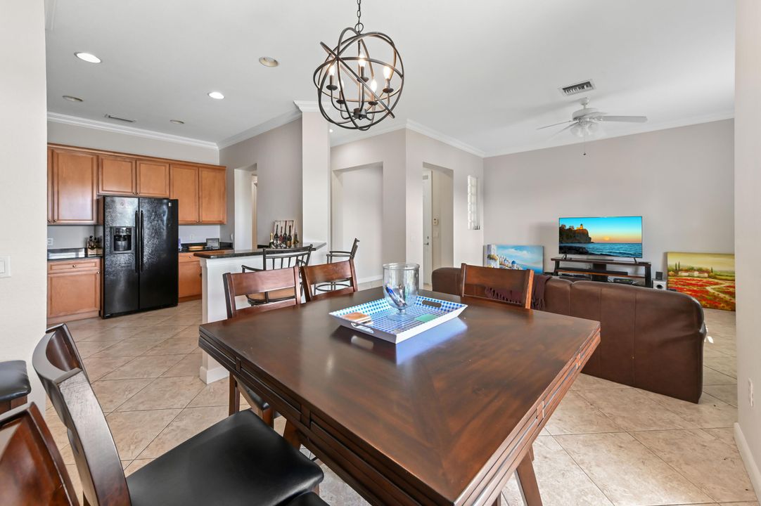 For Sale: $375,000 (3 beds, 2 baths, 1455 Square Feet)