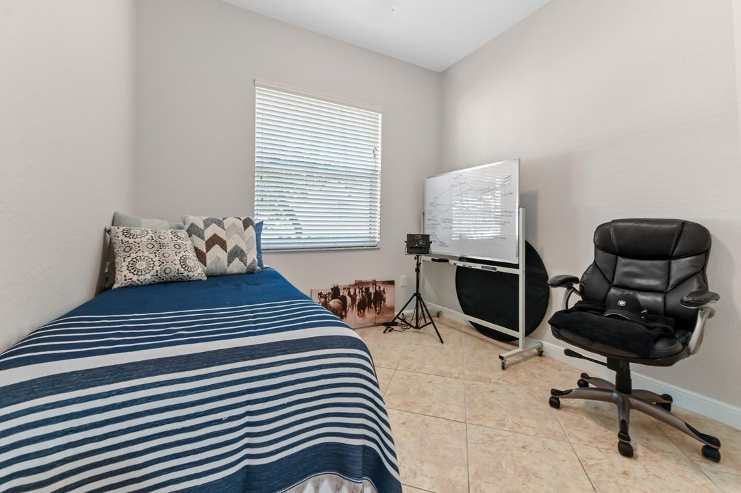 For Sale: $375,000 (3 beds, 2 baths, 1455 Square Feet)