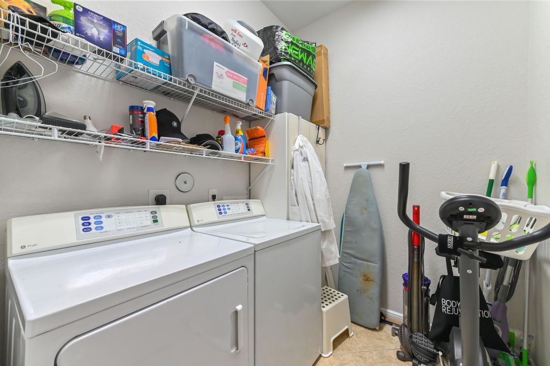 For Sale: $375,000 (3 beds, 2 baths, 1455 Square Feet)