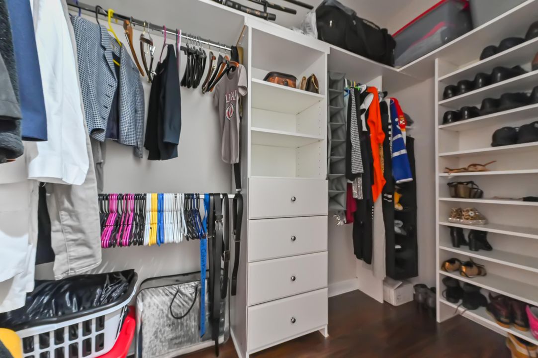 For Sale: $375,000 (3 beds, 2 baths, 1455 Square Feet)