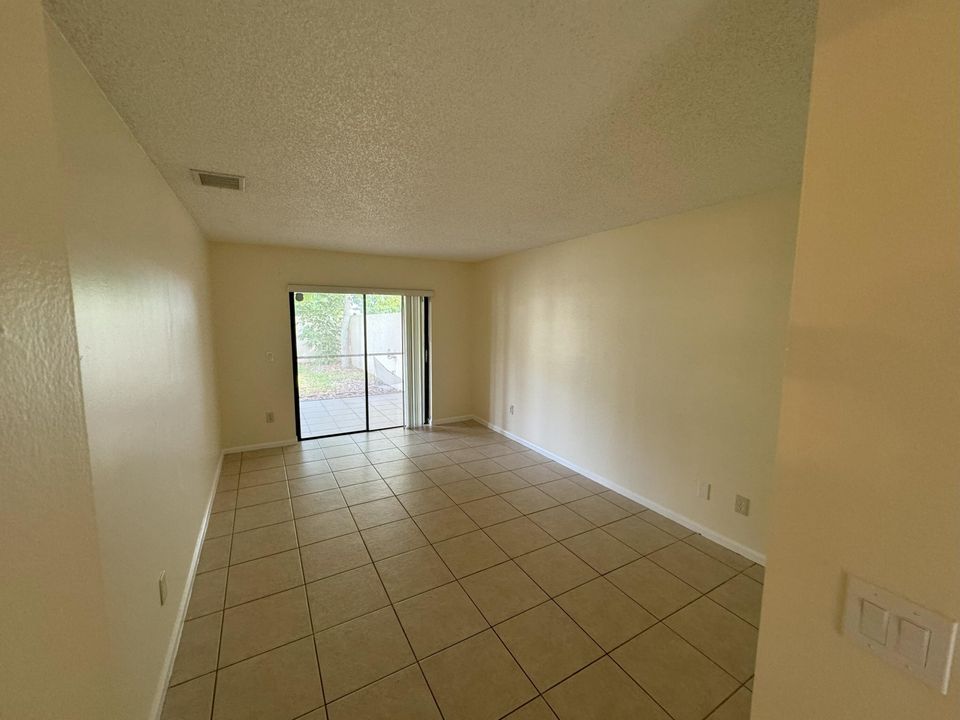 For Rent: $3,400 (3 beds, 2 baths, 1311 Square Feet)