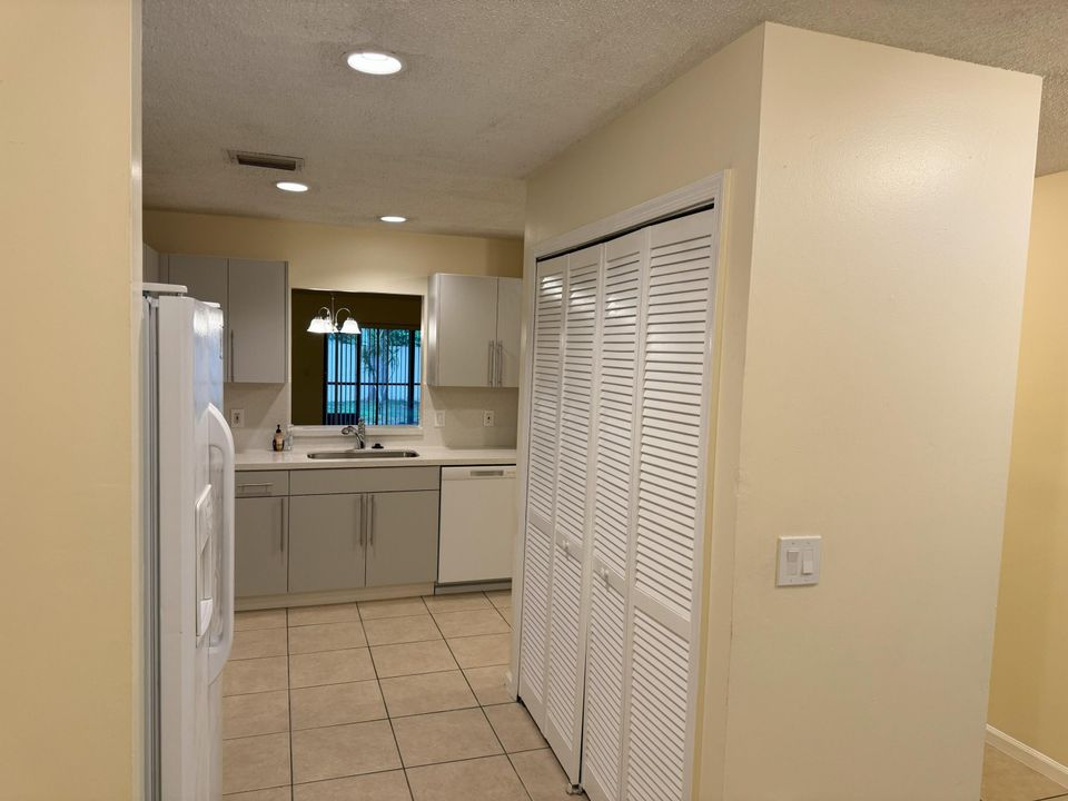 For Rent: $3,400 (3 beds, 2 baths, 1311 Square Feet)