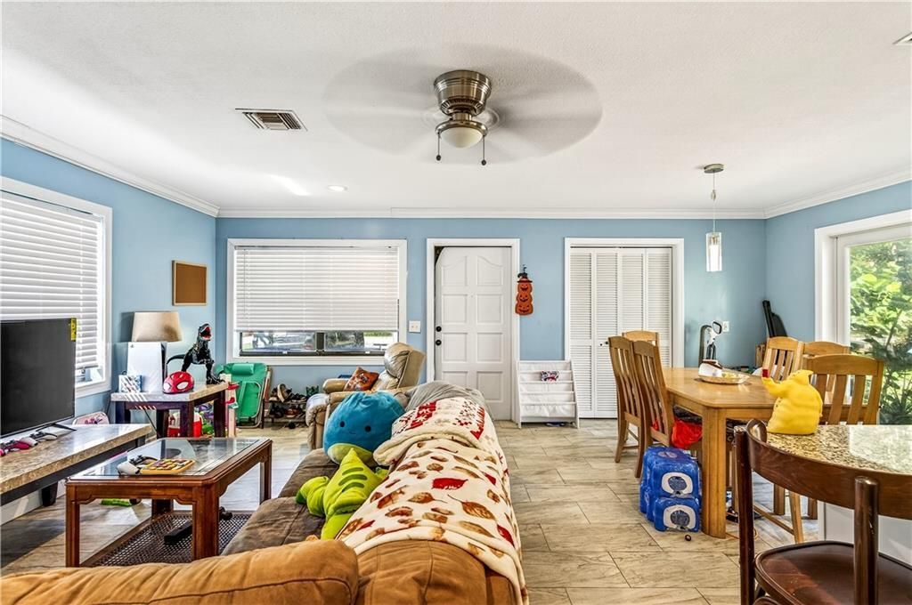 En Venta: $224,900 (2 camas, 1 baños, 925 Pies cuadrados)