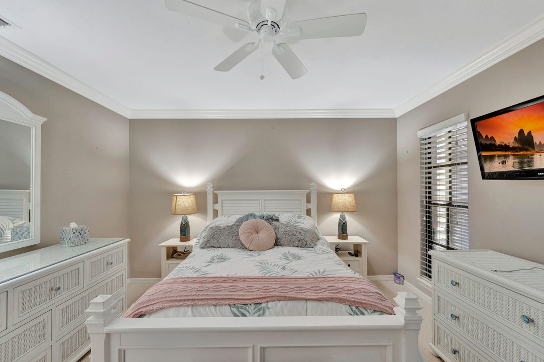 En Venta: $895,000 (4 camas, 3 baños, 2641 Pies cuadrados)