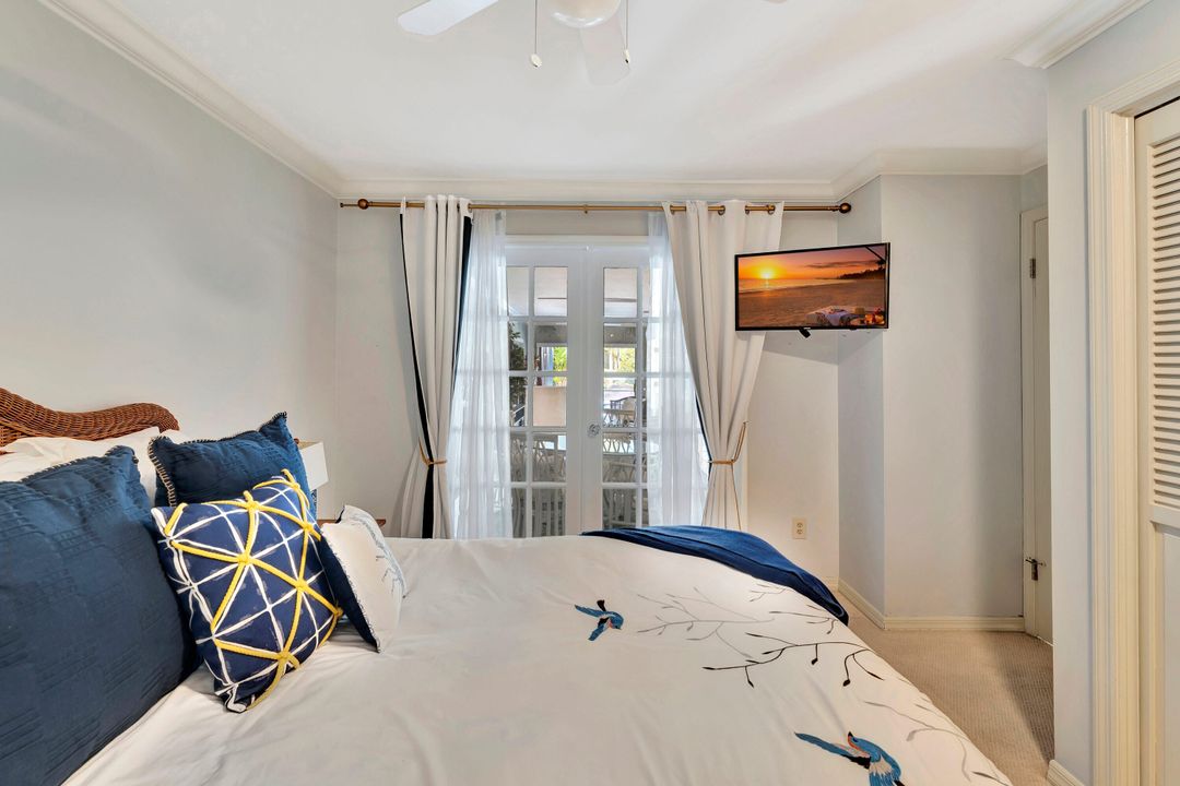 En Venta: $895,000 (4 camas, 3 baños, 2641 Pies cuadrados)