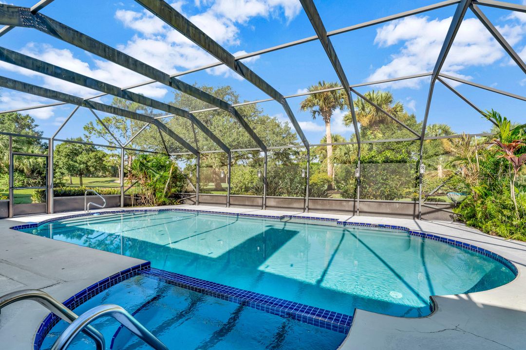 En Venta: $895,000 (4 camas, 3 baños, 2641 Pies cuadrados)