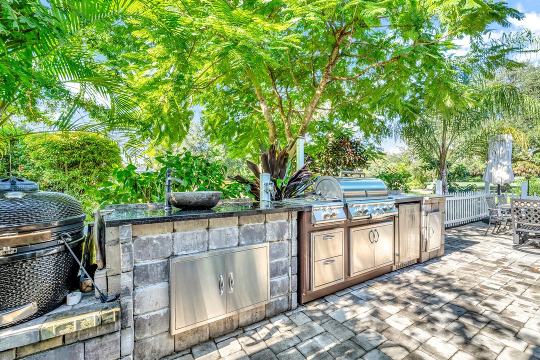 En Venta: $895,000 (4 camas, 3 baños, 2641 Pies cuadrados)