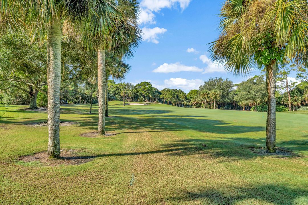 En Venta: $895,000 (4 camas, 3 baños, 2641 Pies cuadrados)