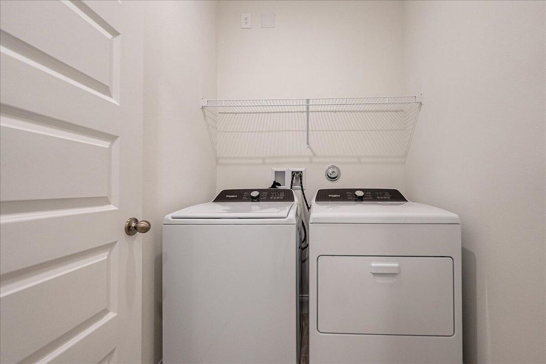 For Rent: $2,500 (3 beds, 2 baths, 1654 Square Feet)