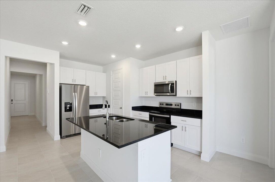 For Rent: $2,500 (3 beds, 2 baths, 1654 Square Feet)