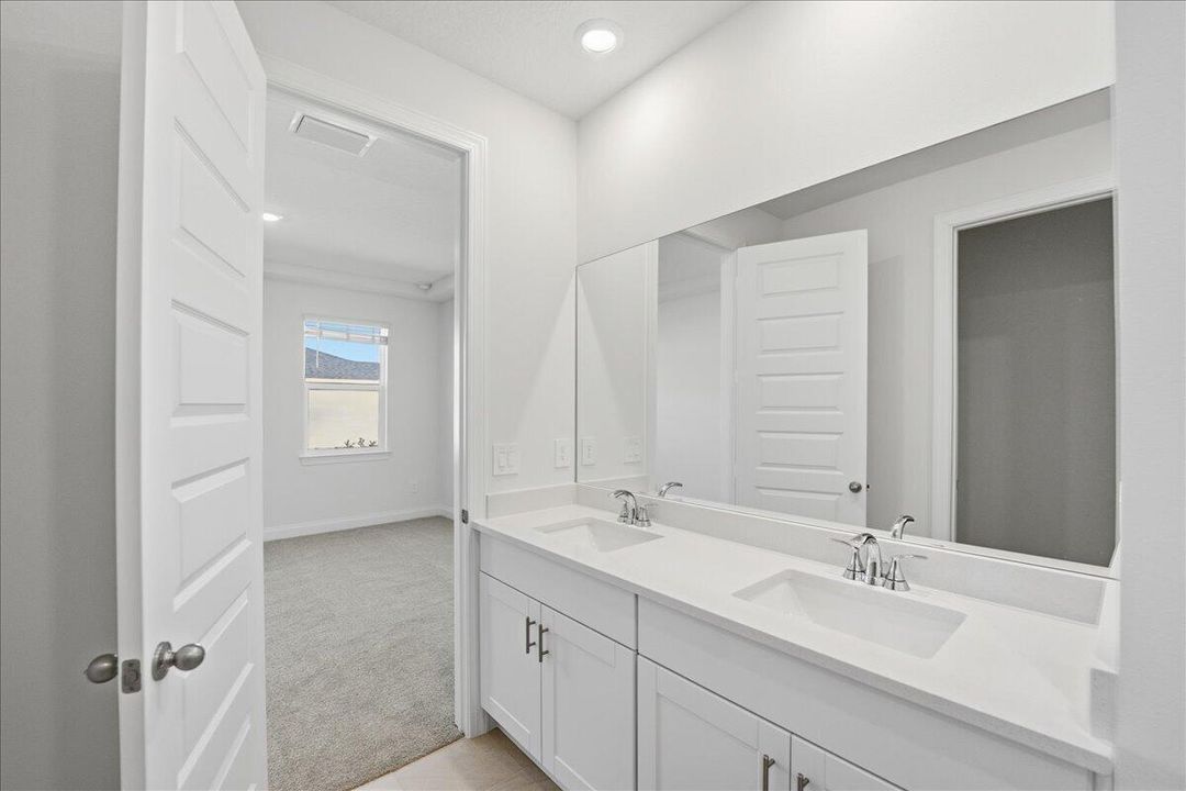 For Rent: $2,500 (3 beds, 2 baths, 1654 Square Feet)