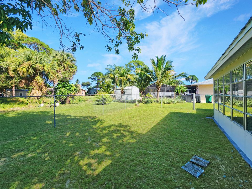 待售: $290,000 (2 贝兹, 2 浴室, 974 平方英尺)