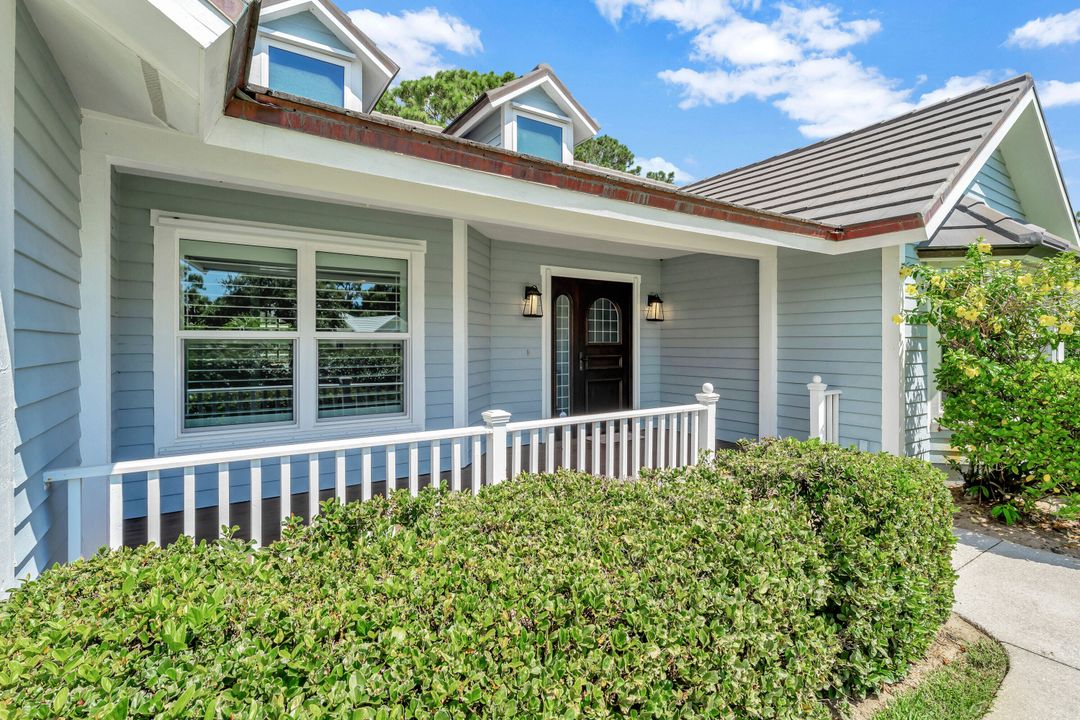 For Sale: $954,500 (3 beds, 2 baths, 2542 Square Feet)