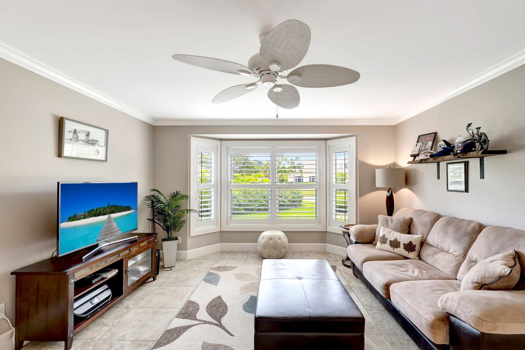 For Sale: $954,500 (3 beds, 2 baths, 2542 Square Feet)