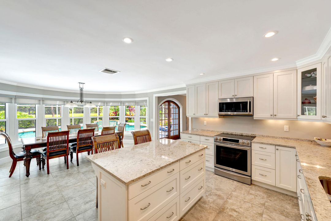 For Sale: $954,500 (3 beds, 2 baths, 2542 Square Feet)