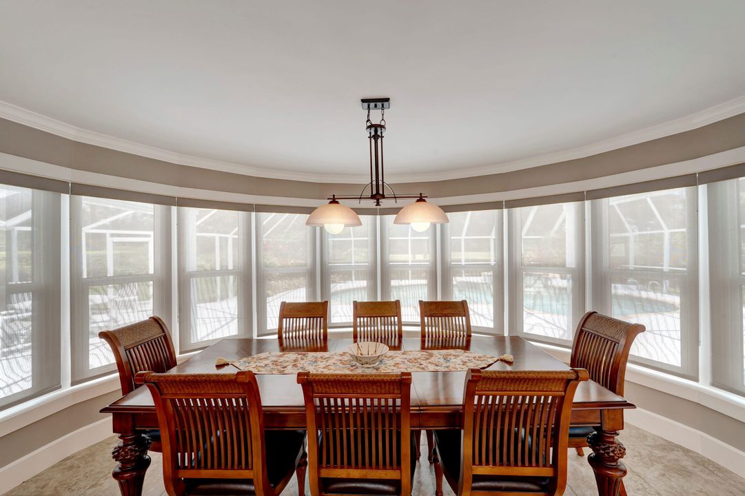 For Sale: $954,500 (3 beds, 2 baths, 2542 Square Feet)