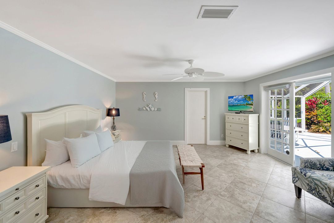 For Sale: $954,500 (3 beds, 2 baths, 2542 Square Feet)