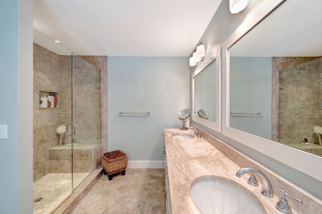 For Sale: $954,500 (3 beds, 2 baths, 2542 Square Feet)