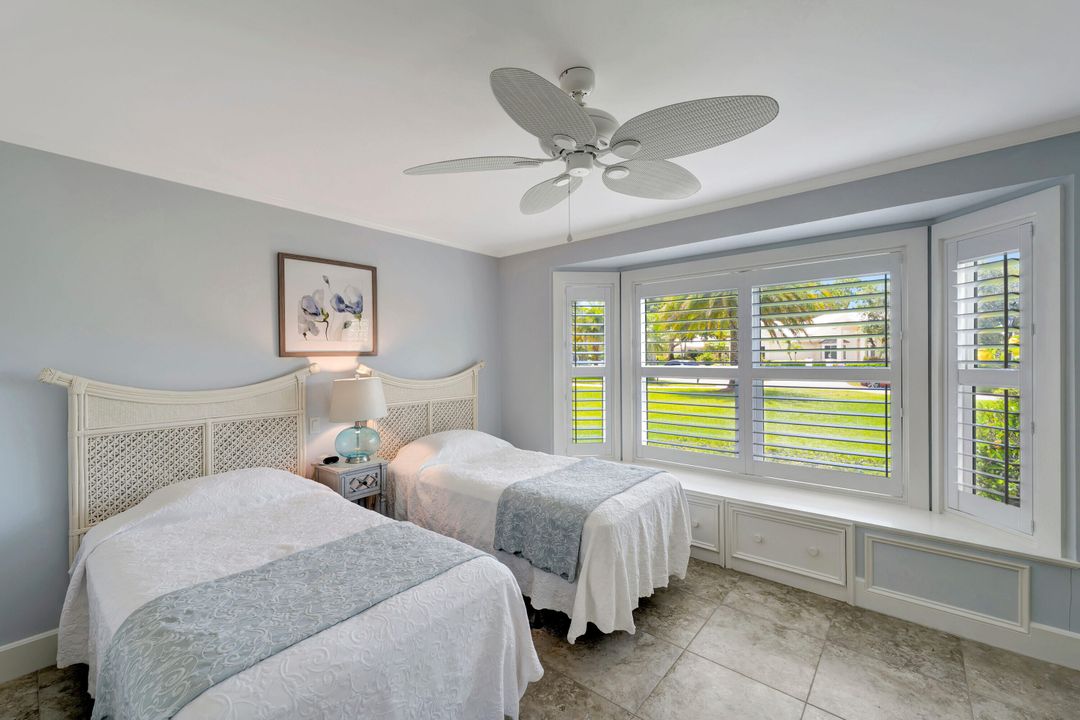 For Sale: $954,500 (3 beds, 2 baths, 2542 Square Feet)