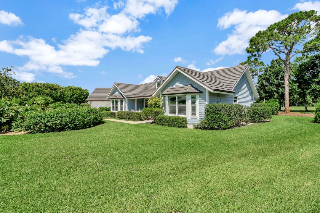 For Sale: $954,500 (3 beds, 2 baths, 2542 Square Feet)