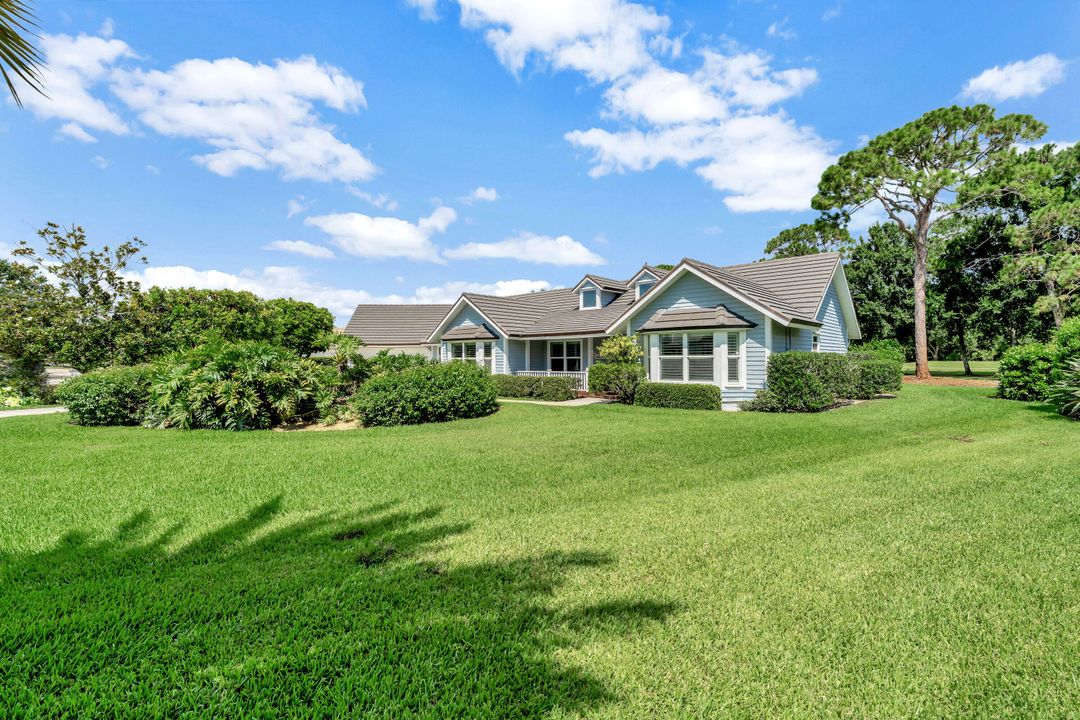 For Sale: $954,500 (3 beds, 2 baths, 2542 Square Feet)