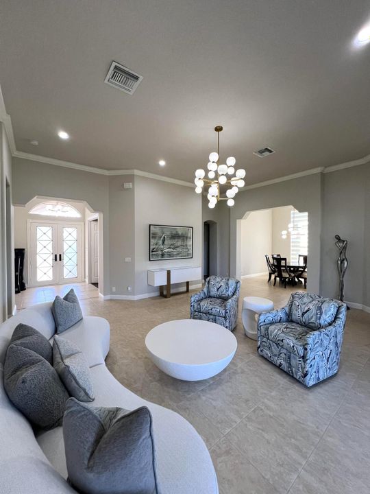 For Sale: $886,900 (2 beds, 2 baths, 2487 Square Feet)