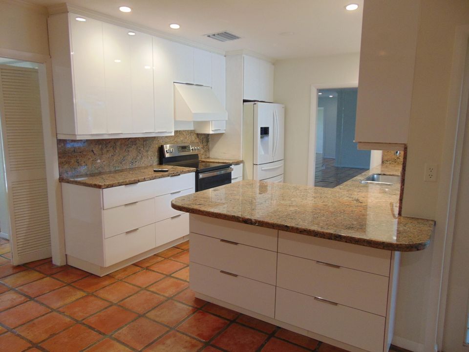 En Venta: $1,260,000 (4 camas, 2 baños, 1894 Pies cuadrados)