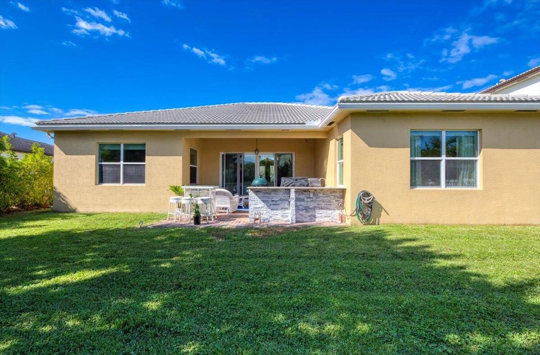 For Sale: $530,000 (4 beds, 3 baths, 2386 Square Feet)